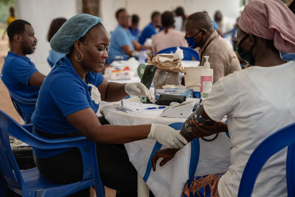 Vue de la campagne de consultation médicale gratuite organisée à Mbuji-Mayi (Kasaï-Oriental) par la Fondation HJ. Septembre 2026<br />Photo Fondation HJ