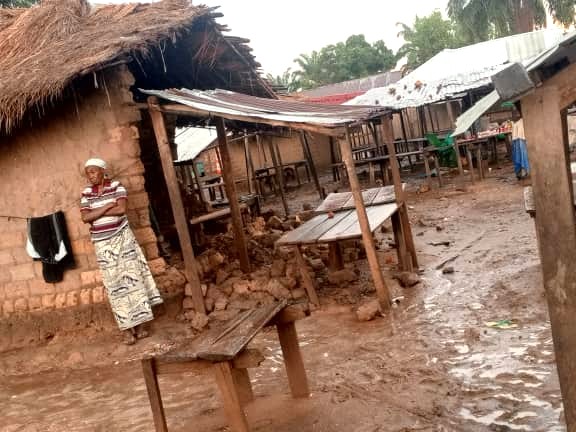 Maniema : plus de 500 maisons détruites après une pluie diluvienne à Salamabila