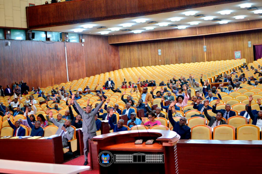 RDC Assemblée Nationale: Loi Référendum Adoption Après Réserves Cour